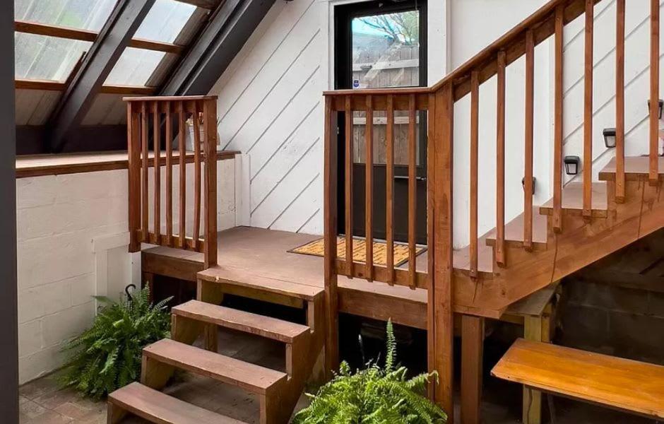 Cozy Near Downtown - Close To Nulu - Sleeps 6 Holiday home *