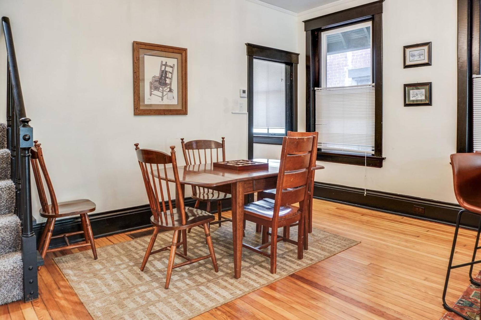 Cozy Near Downtown - Close To Nulu - Sleeps 6 Holiday home