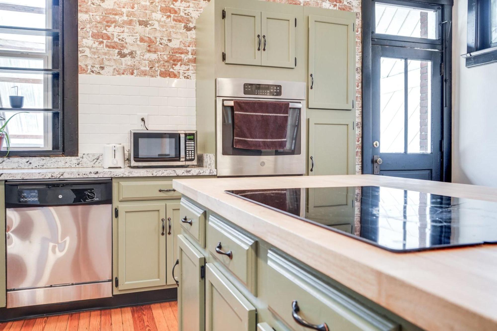 Holiday home Cozy Near Downtown - Close To Nulu - Sleeps 6 Louisville