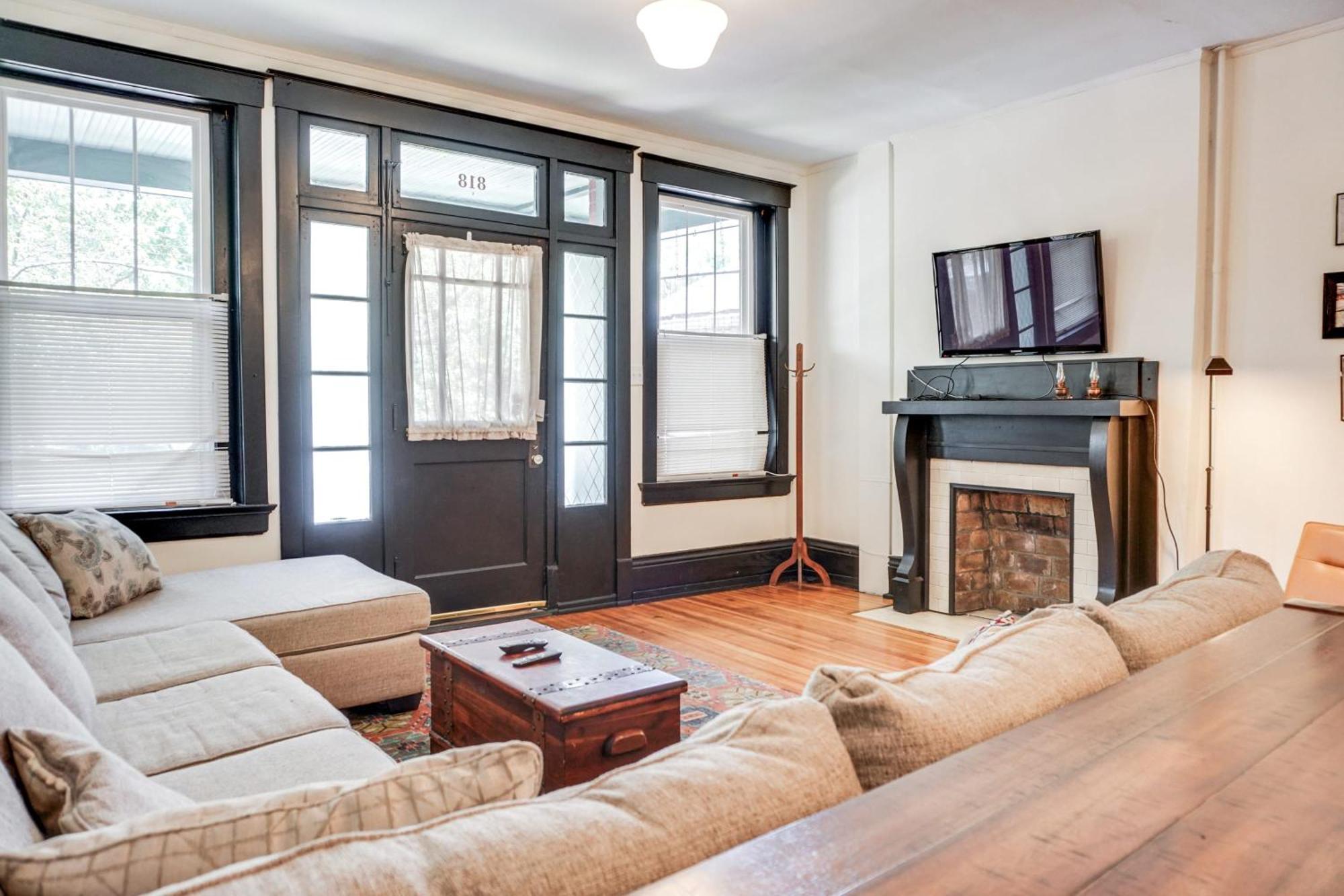 Cozy Near Downtown - Close To Nulu - Sleeps 6 Louisville