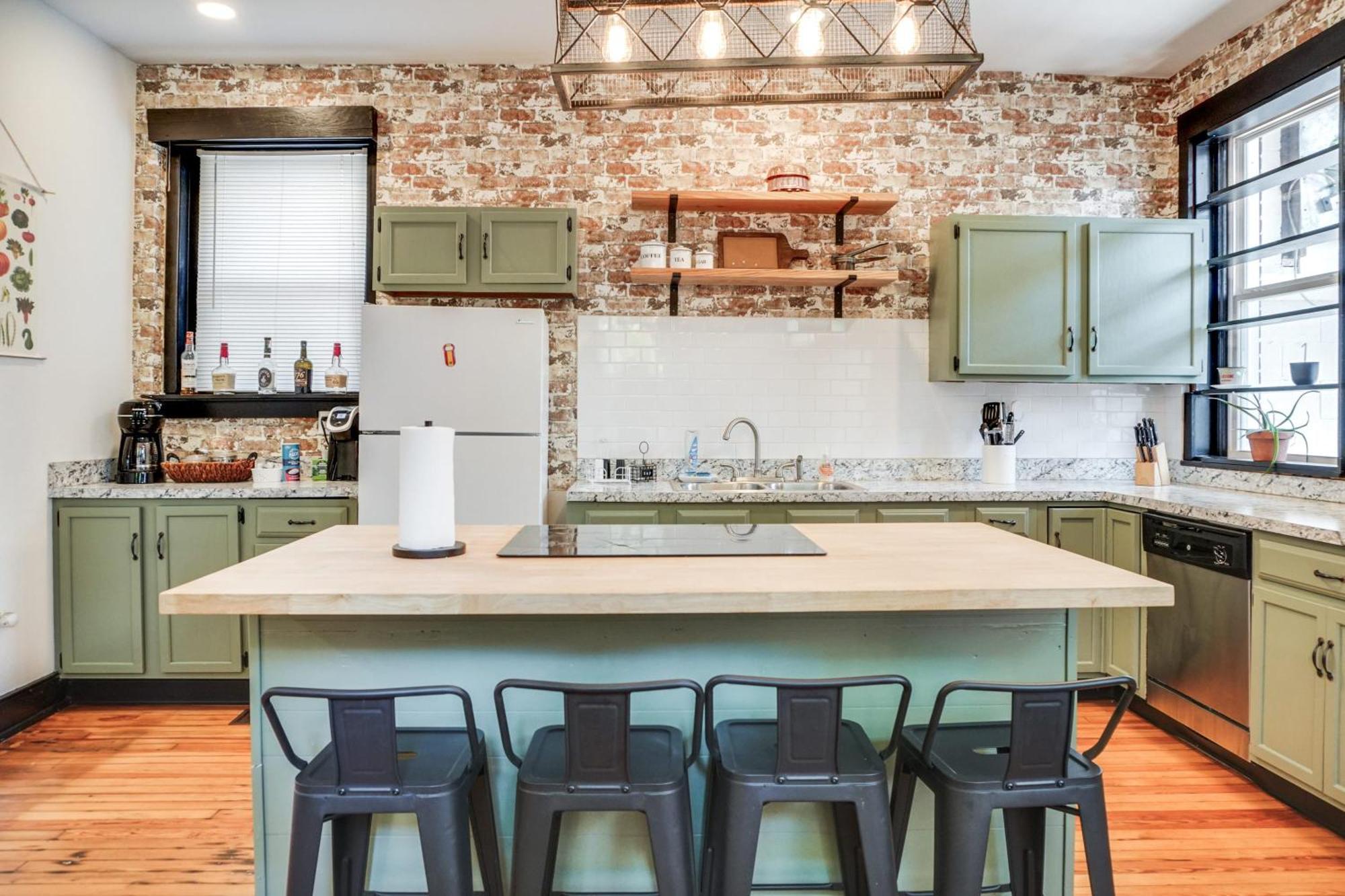 Cozy Near Downtown - Close To Nulu - Sleeps 6 * Louisville